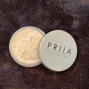 Priia‎ Minerale-Derm Calm Down Advances Anti-Blemish Powder